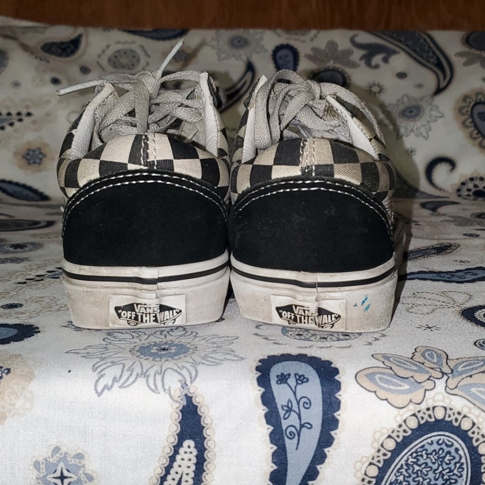 VANS - Picture 4 of 8